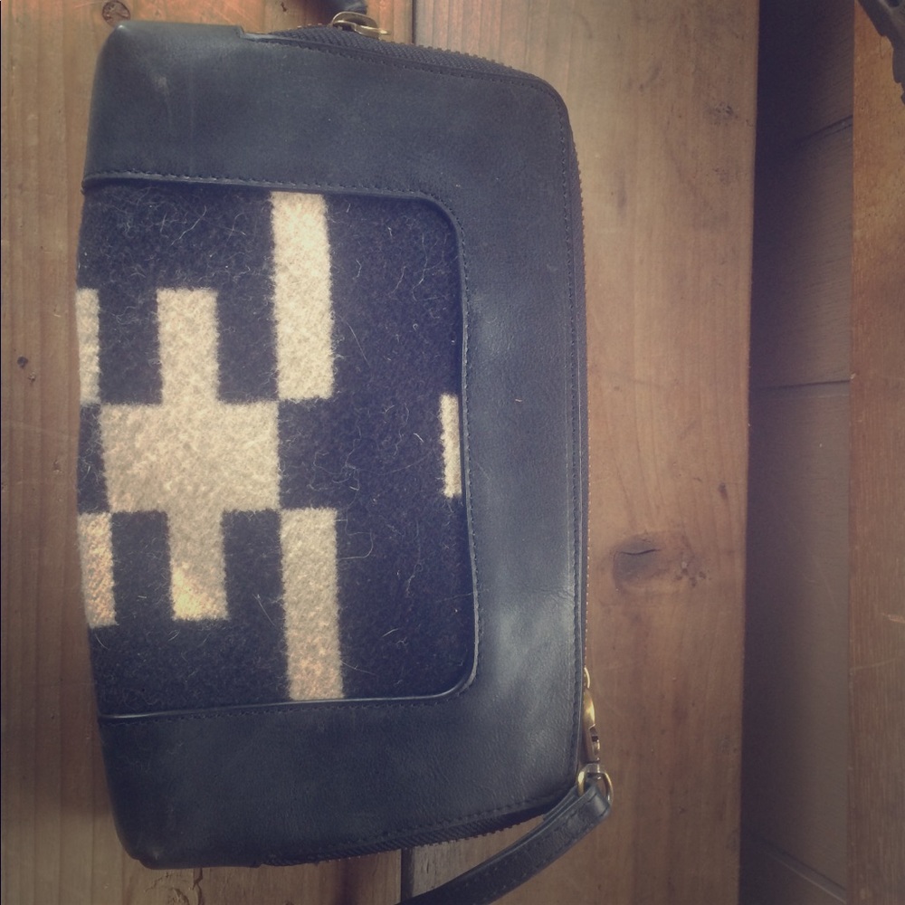 Pendleton clutch ♥️🌿♥️